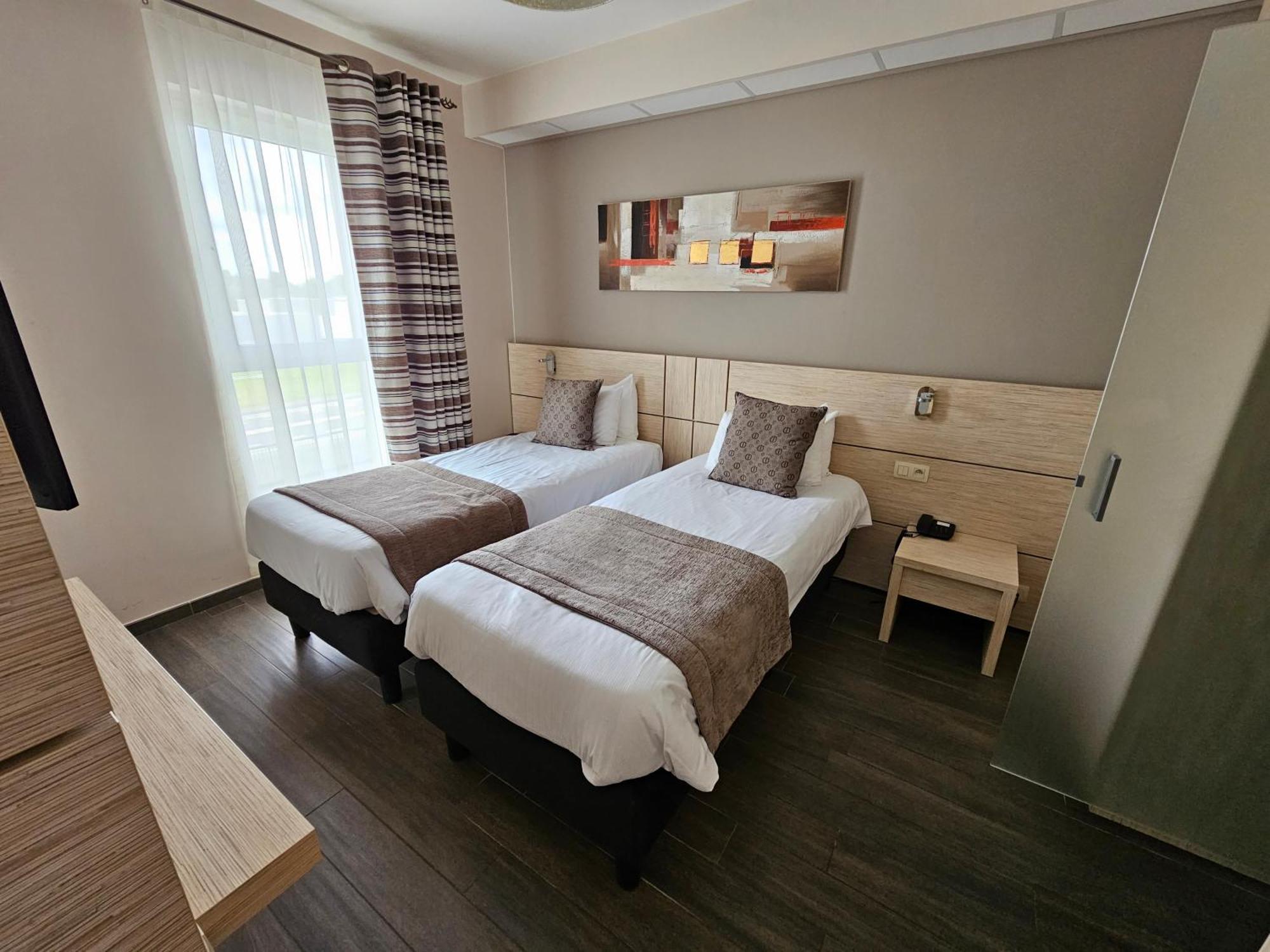 Hotel Ibis Styles Charleroi Airport Aero 44 Exteriér fotografie