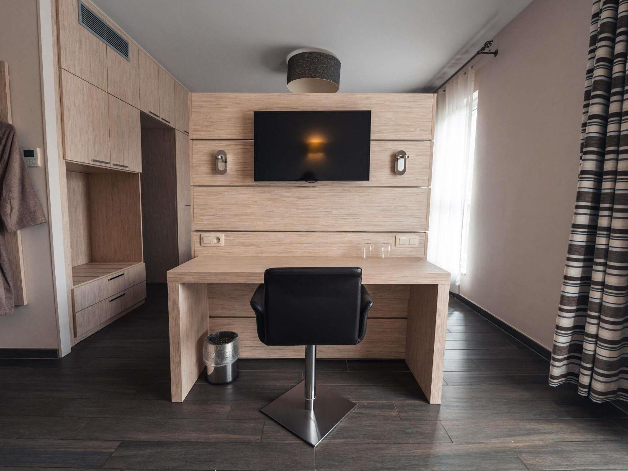 Hotel Ibis Styles Charleroi Airport Aero 44 Exteriér fotografie